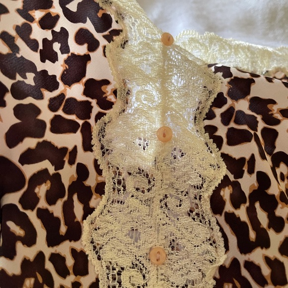 Enchanting leopard print lace trim cami top - Picture 5 of 6